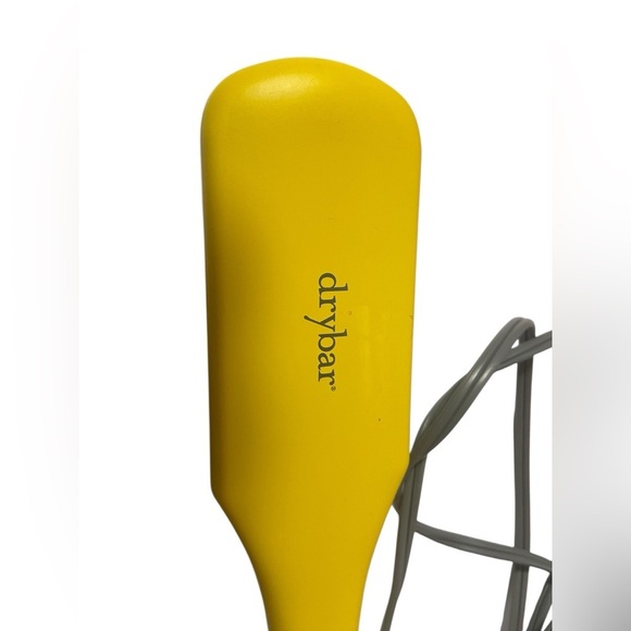Drybar The Brush Crush Heated Straightening Brush – Yellow with Box - Picture 4 of 10
